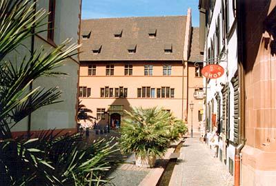 rathaus.jpg (29621 Byte)